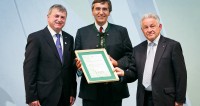 Das Kirchdorfer Zementwerk erhielt die Auszeichnung  „Anerkennung für vorbildliche Umweltschutzmaßnahmen in der Zementindustrie“