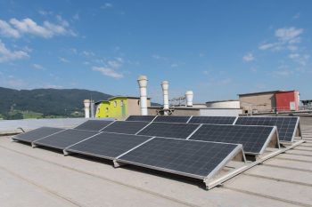 Photovoltaik-Testanlage im Kirchdorfer Zementwerk
