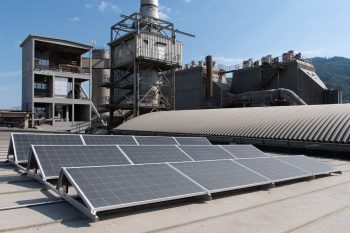 Photovoltaik-Testanlage im Kirchdorfer Zementwerk