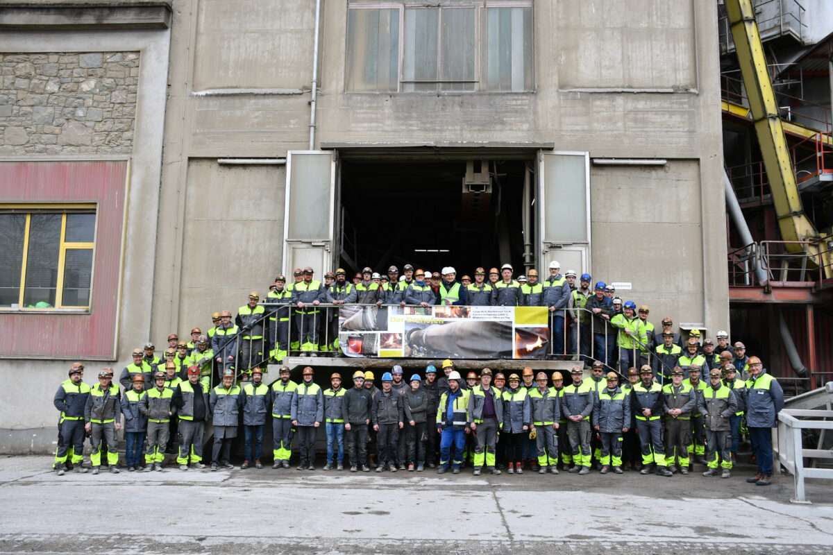 Das gesamte Team am Standort Kirchdorf hat maßgeblich zur Gold-Auszeichnung beigetragen. Copyright: Kirchdorfer Gruppe